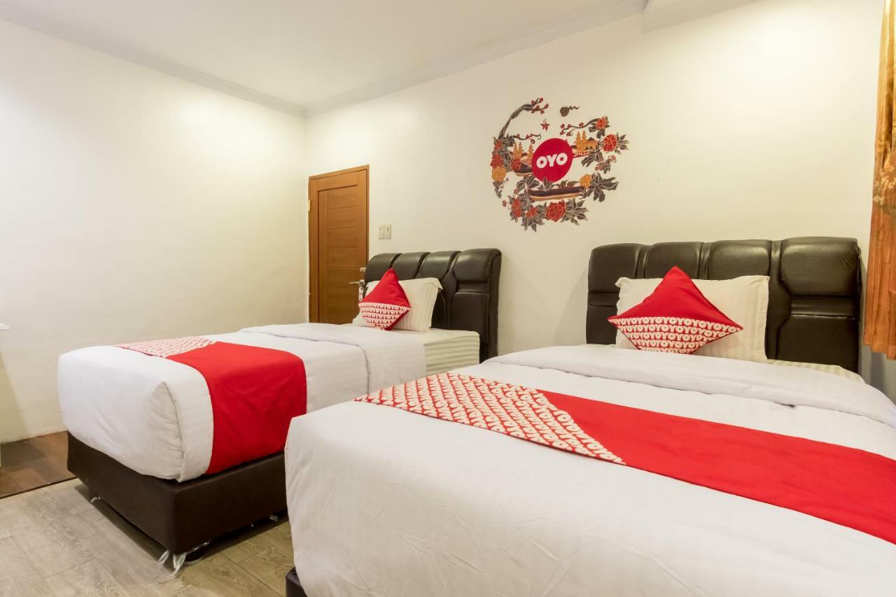 Oyo 619 Naufal Syariah Hotel 2*