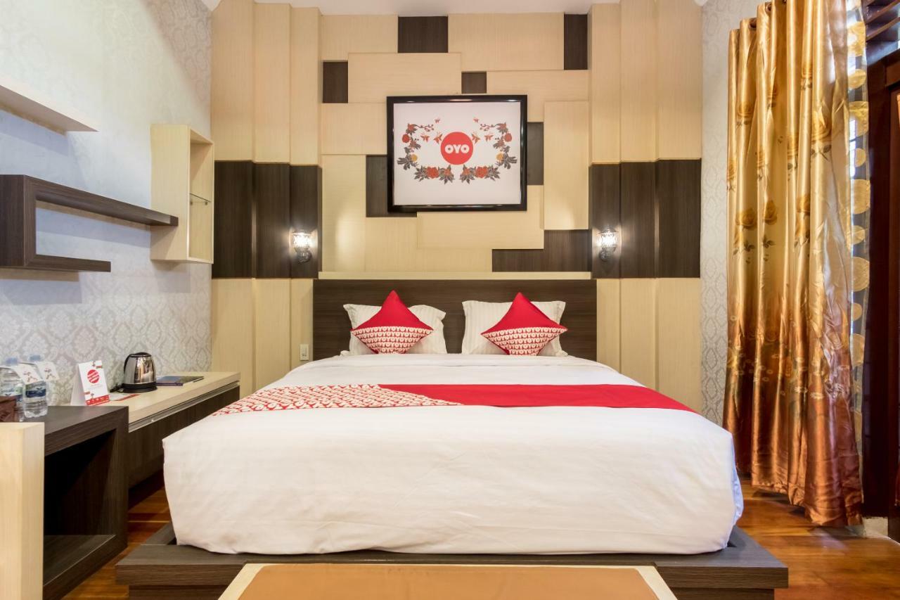Oyo 619 Naufal Syariah Hotel