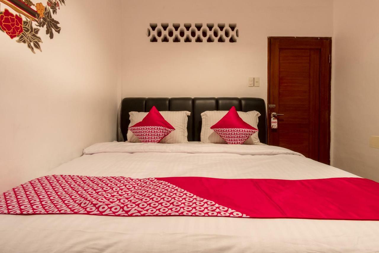 Oyo 619 Naufal Syariah Hotel 2*